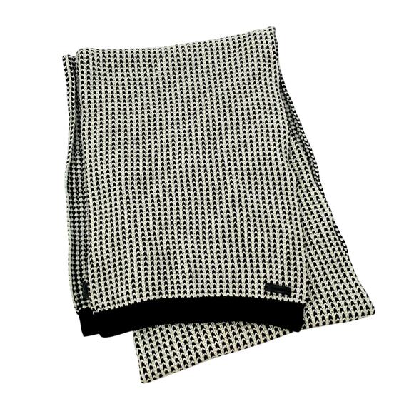 Coach Black & white knit scarf